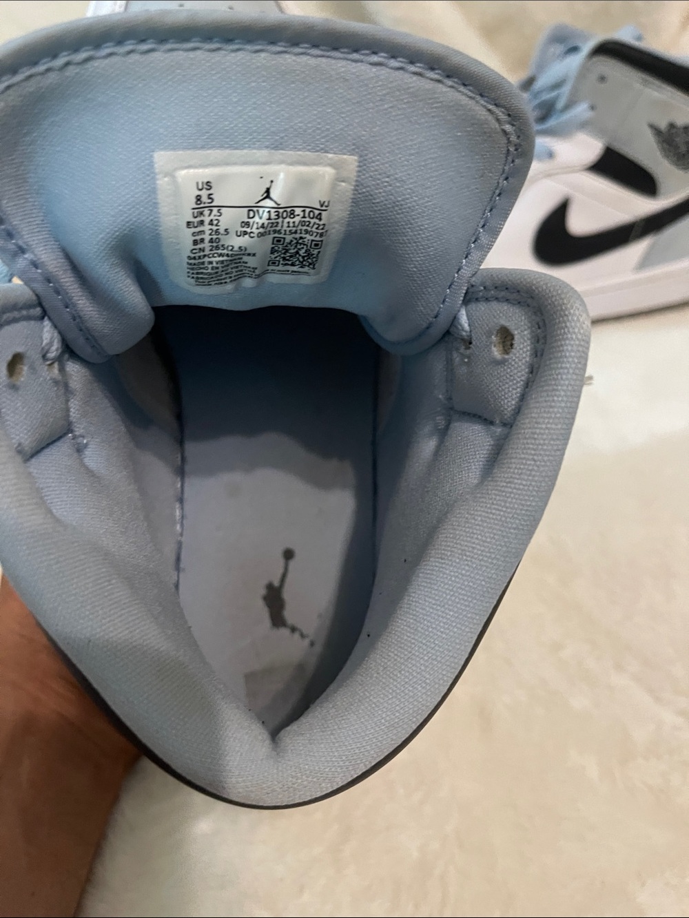 Nike Air Jordan 1 Mid SE Ice Blue UNC - Picture 6 of 8